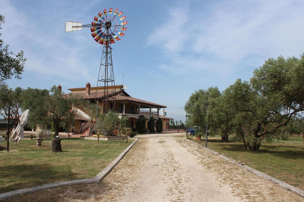 فيلا Il Granaio Del Pavone Nepi المظهر الخارجي الصورة